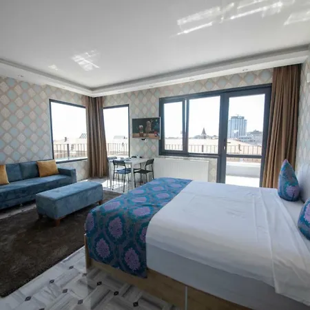 Royal Taksim 3*