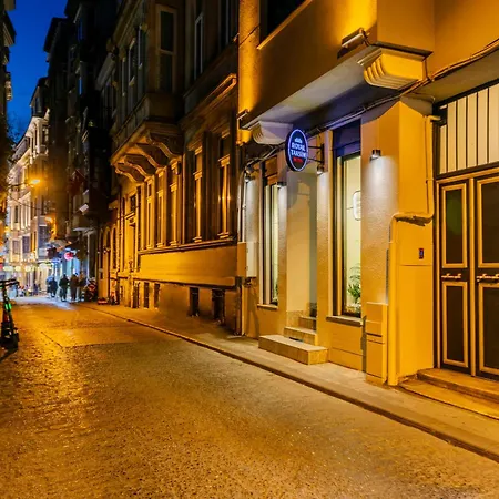 Royal Taksim Hotel 3*