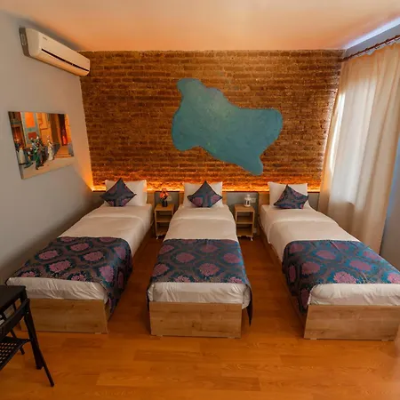 Royal Taksim 3*