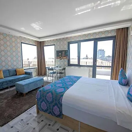 Hotel Royal Taksim 3*