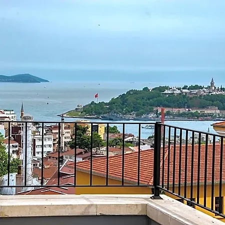 Hotel Royal Taksim 3*