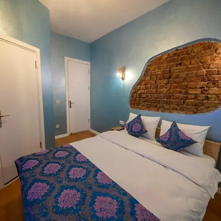 Hotel Royal Taksim 3*