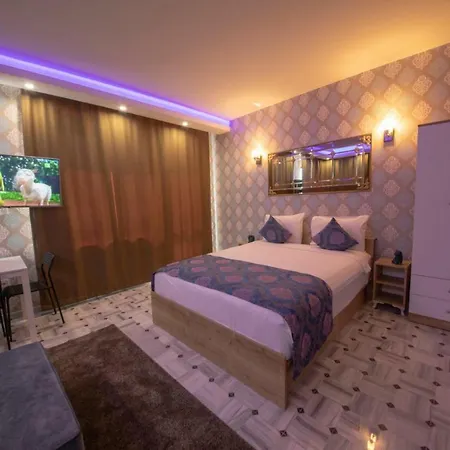 Royal Taksim 3*