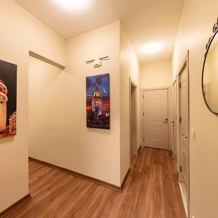 Royal Taksim 3*